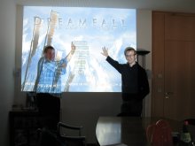 Weltexklusiver Blick auf das Dreamfall-Hauptmenü.<br>Projiziert auf Claas Wolter und Claas Paletta